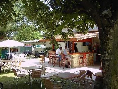 Hotel Le Caveau De 2*